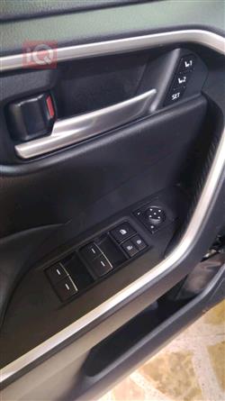 تۆیۆتا ڕاڤ 4